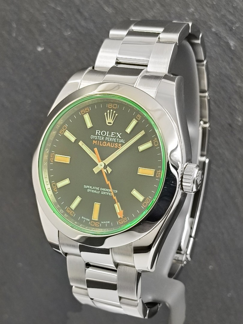 Rolex Milgauss vetro verde ref.116400GV MAI INDOSSATO