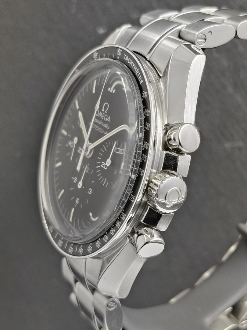 Omega Speedmaster Moonwatch ref.31130423001005