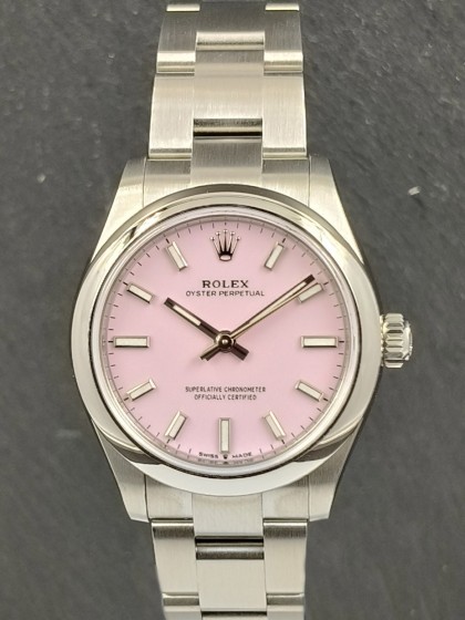 Medium Oyster without date