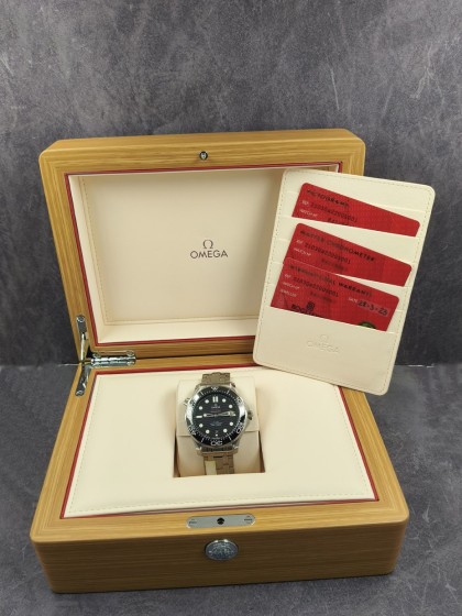Omega Seamaster 300 co axial ref.21030422001001 | eOra.it
