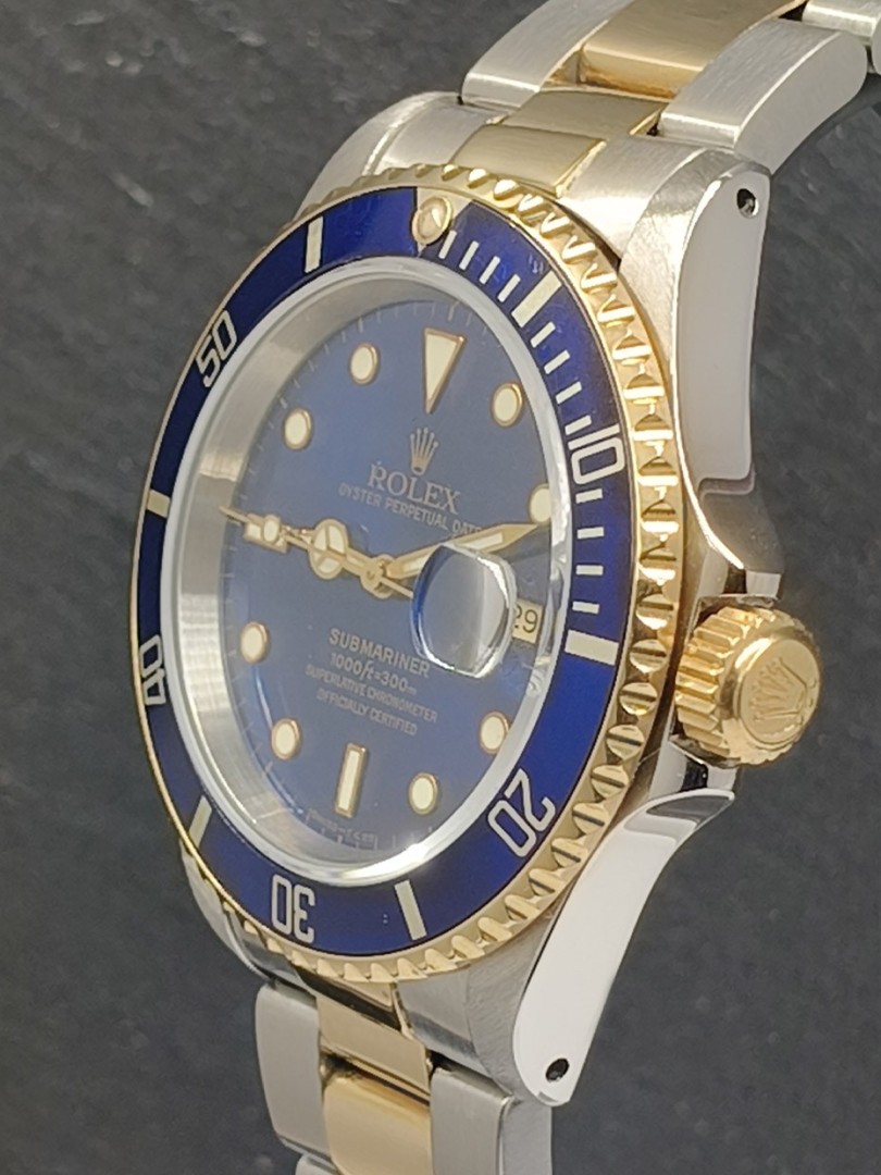 Acquista Rolex Submariner acciaio e oro giallo - Ref. 16613