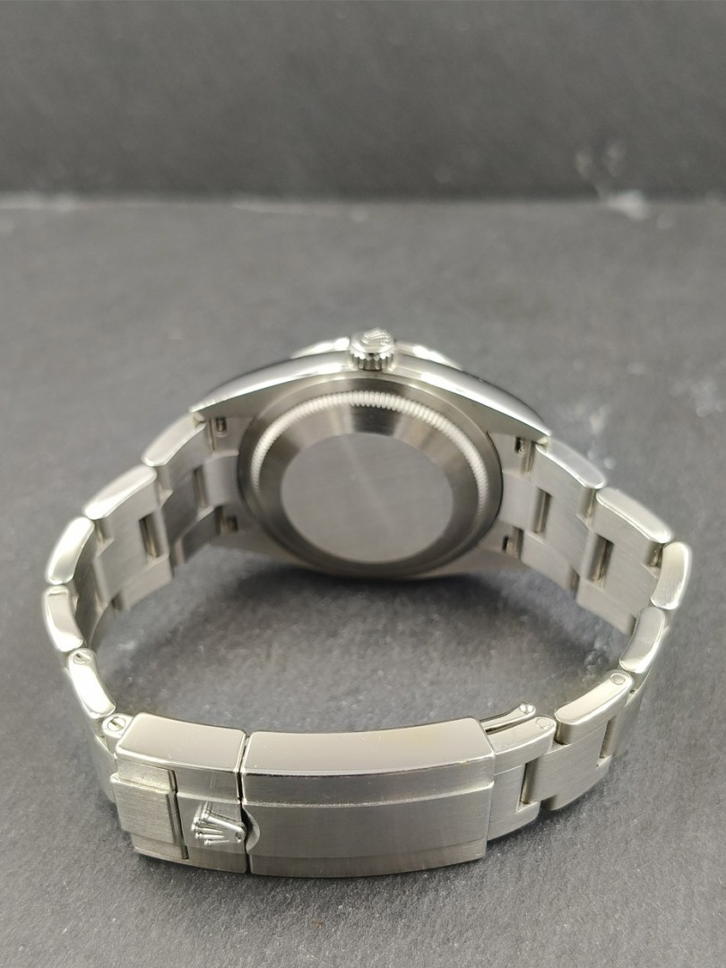 Buy Rolex Explorer I art. Re16 - Ref. 124270