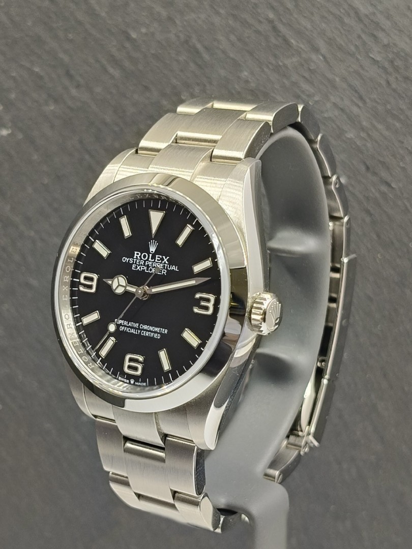 Buy Rolex Explorer I art. Re16 - Ref. 124270
