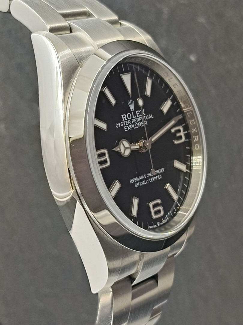 Buy Rolex Explorer I art. Re16 - Ref. 124270