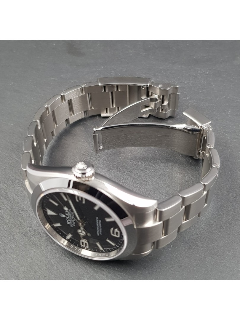 Acquista Rolex Explorer - 40 mm - Ref. 224270