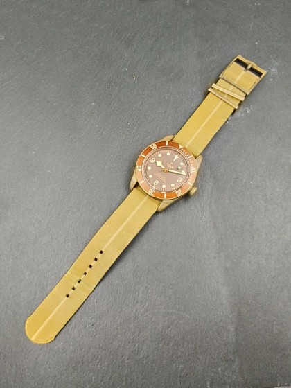 Acquista Tudor Black Bay Bronze - Ref. 79250 BM