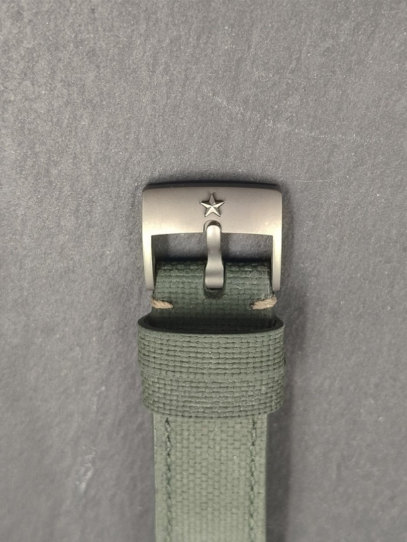 Acquista Zenith Chronomaster Revival Safari - Ref. 97.T384.400
