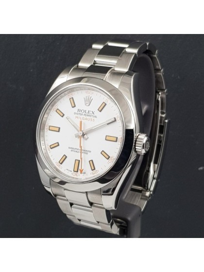 Buy Rolex Milgauss ref.116400 on eOra.it! Buy Rolex Milgauss ref.116400 on eOra.it!